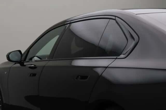 BMW i7 (2026) thumbnail 3