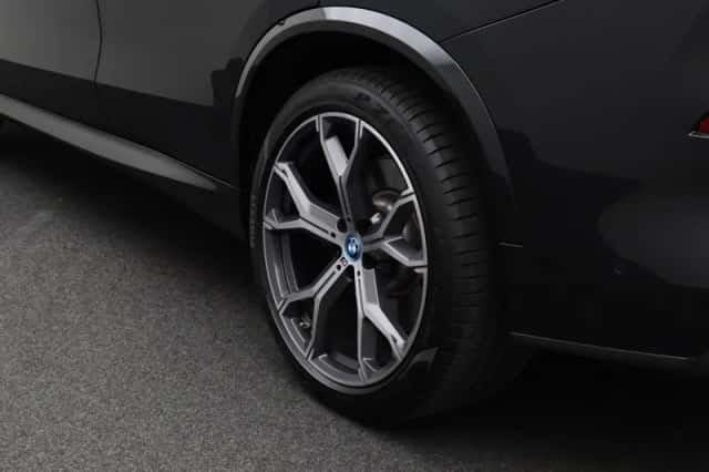 BMW X5 (2023) thumbnail 5