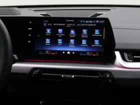BMW iX2 (2025) thumbnail 24