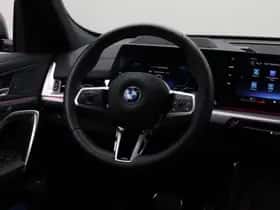 BMW iX2 (2025) thumbnail 25