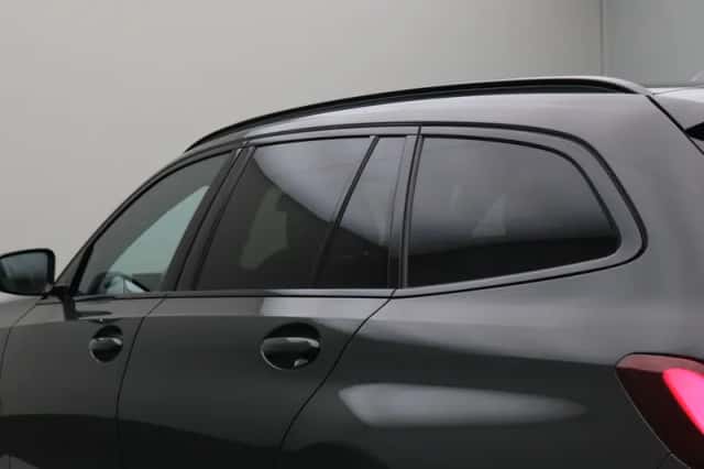 BMW 3-Serie (2023) thumbnail 4