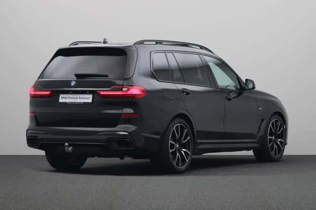 BMW X7 (2020) thumbnail 2