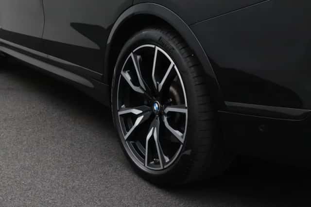 BMW X7 (2020) thumbnail 5