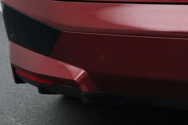 BMW iX (2022) thumbnail 6