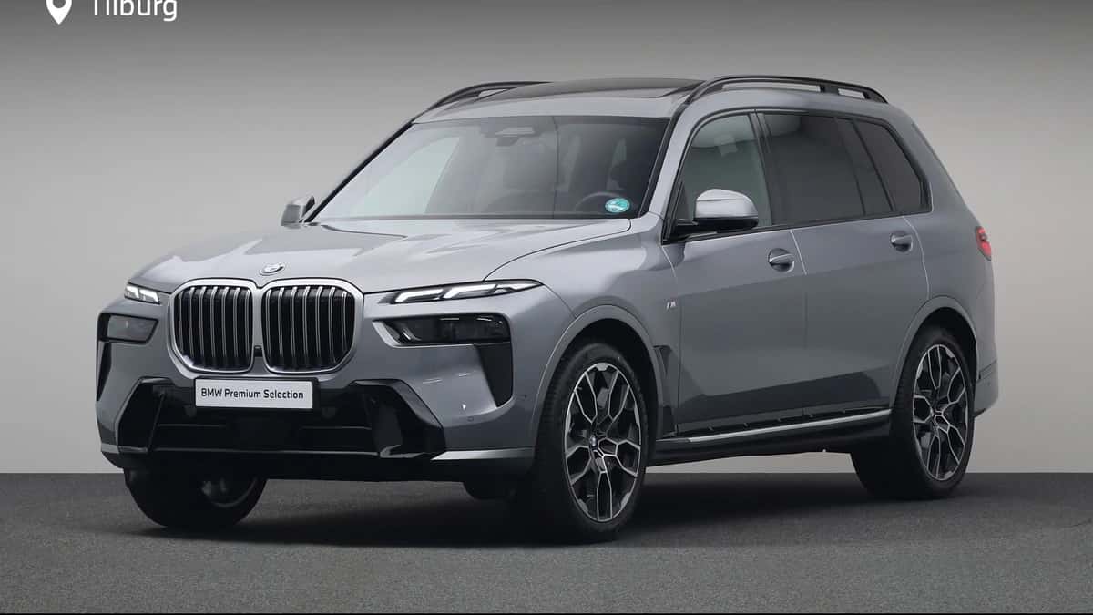 BMW X7 (2025) — foto 1