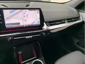 BMW iX2 (2025) thumbnail 11