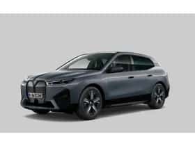 BMW iX (2024) thumbnail 3