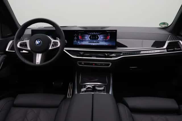 BMW X5 (2025) thumbnail 3