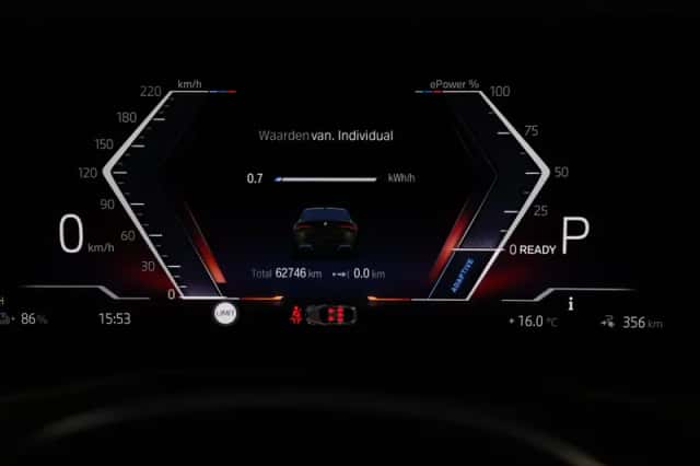 BMW i4 (2022) thumbnail 6