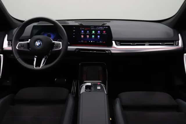 BMW X1 (2025) thumbnail 3