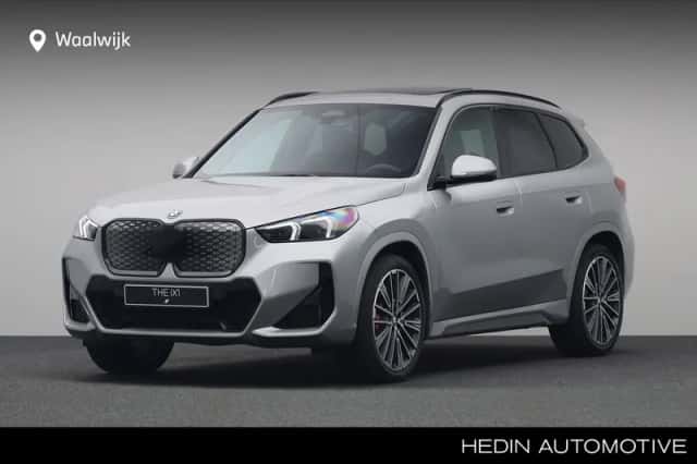BMW iX1 (2026) thumbnail 1