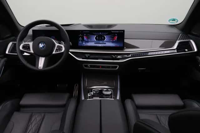 BMW X5 (2025) thumbnail 3