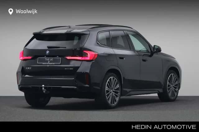 BMW iX1 (2026) thumbnail 2