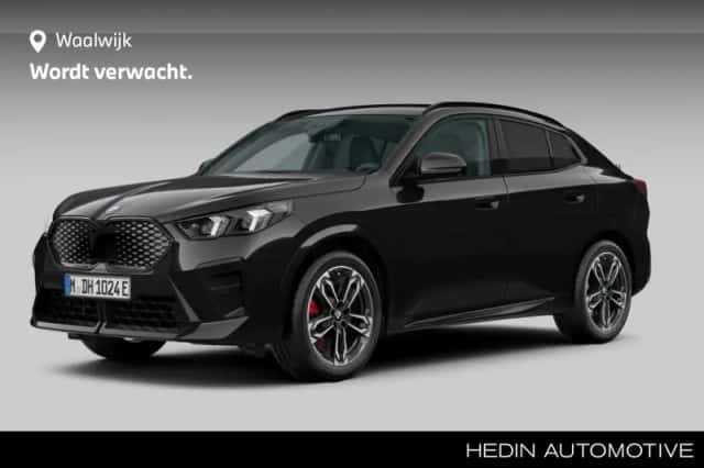 BMW iX2 (2025) thumbnail 1