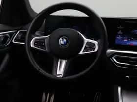 BMW i4 (2023) thumbnail 16
