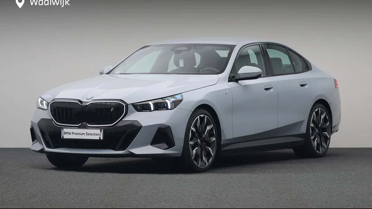 BMW i5 (2025) — foto 1