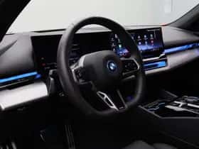 BMW i5 (2025) thumbnail 11