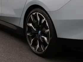 BMW i5 (2025) thumbnail 21