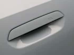 BMW i5 (2025) thumbnail 24