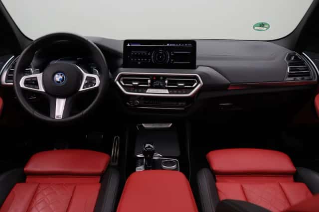 BMW X3 (2022) thumbnail 3