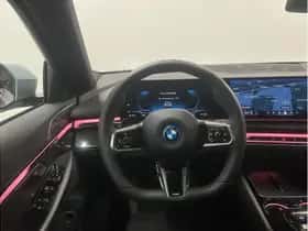 BMW i5 (2025) thumbnail 13