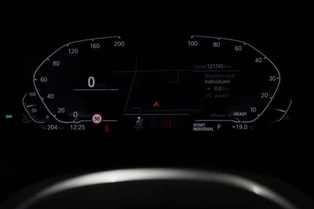 BMW iX3 (2023) thumbnail 6