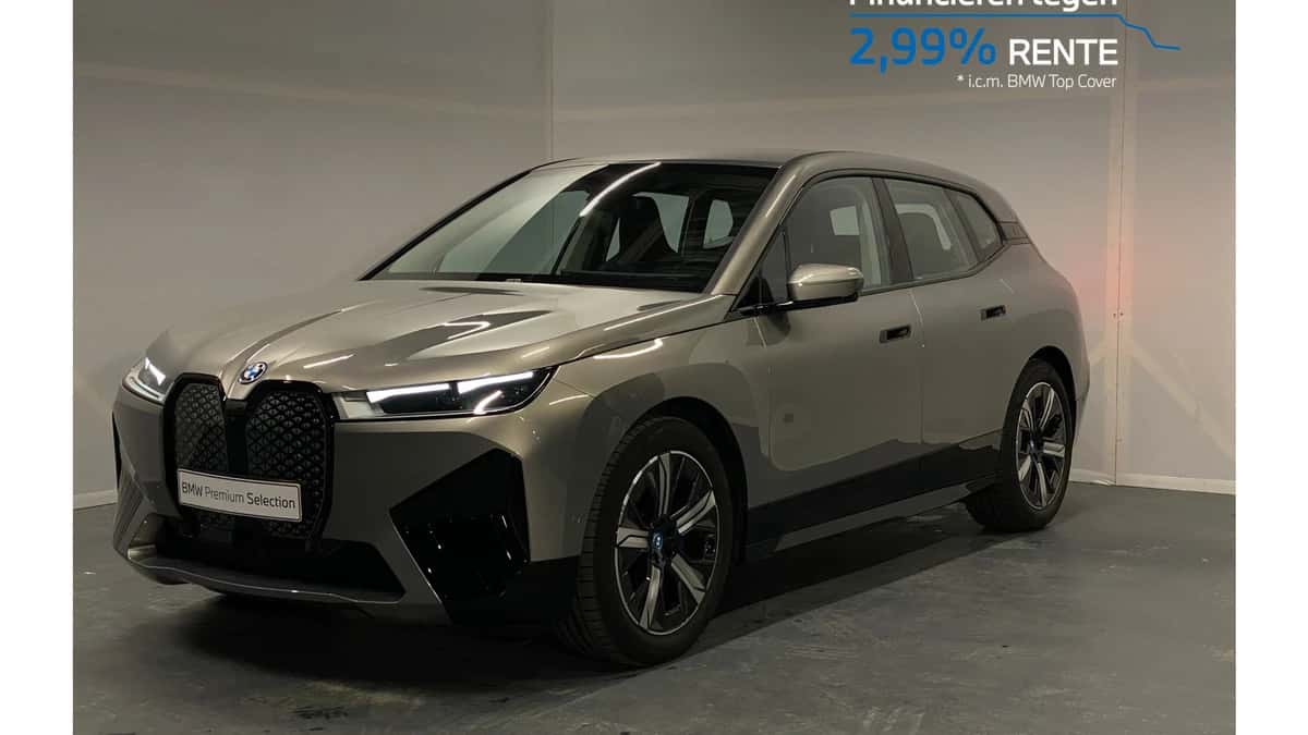 BMW iX (2024) — foto 1