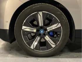 BMW iX (2024) thumbnail 21