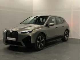 BMW iX (2024) thumbnail 24