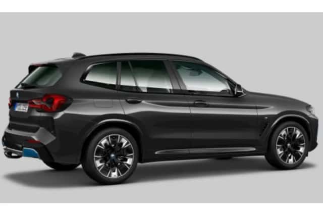 BMW iX3 (2022) thumbnail 2
