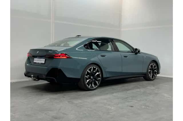 BMW 5-Serie (2024) thumbnail 2