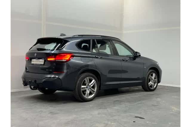 BMW X1 (2022) thumbnail 3