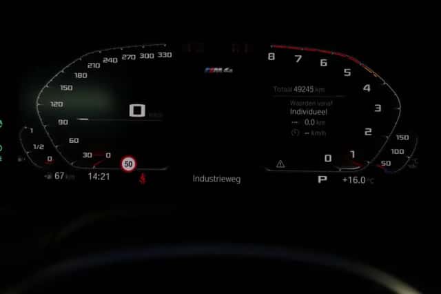 BMW M4 (2022) thumbnail 5
