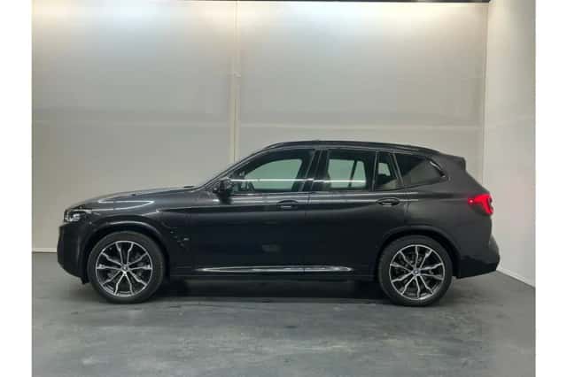BMW X3 (2023) thumbnail 2