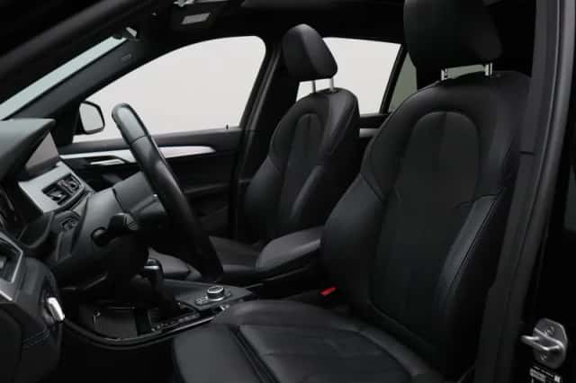 BMW X1 (2022) thumbnail 4