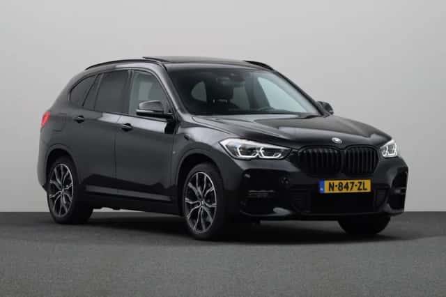 BMW X1 (2022) thumbnail 6