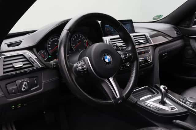 BMW M4 (2017) thumbnail 3