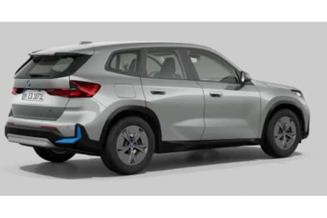 BMW iX1 (2023) thumbnail 2