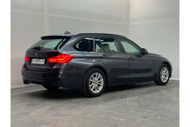 BMW 3-Serie (2018) thumbnail 2