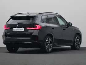 BMW iX1 (2025) thumbnail 2