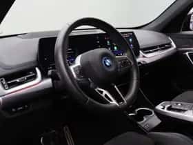 BMW iX1 (2025) thumbnail 12