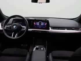 BMW iX1 (2025) thumbnail 3
