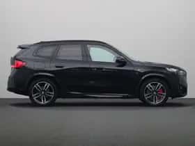 BMW iX1 (2025) thumbnail 9