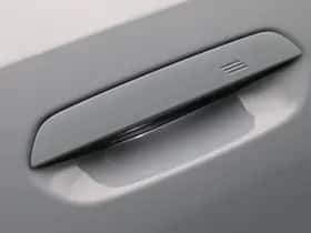 BMW i5 (2025) thumbnail 25