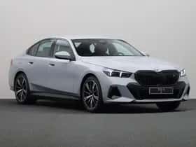 BMW i5 (2025) thumbnail 6