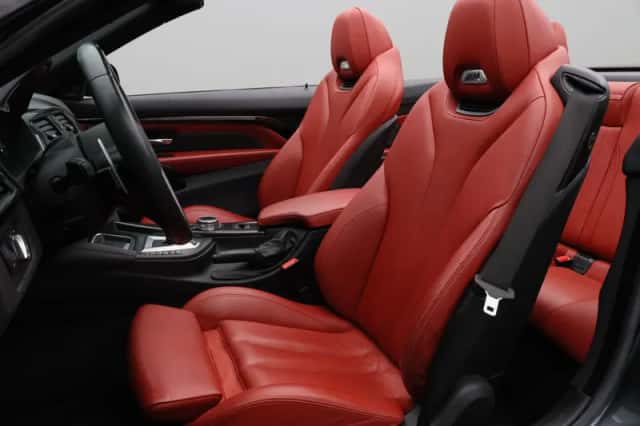 BMW M4 (2015) thumbnail 4
