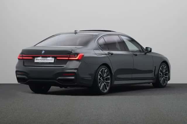 BMW 7-Serie (2022) thumbnail 2