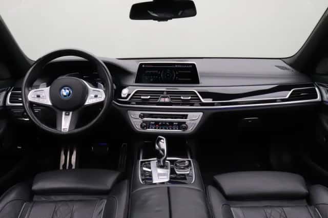 BMW 7-Serie (2022) thumbnail 3