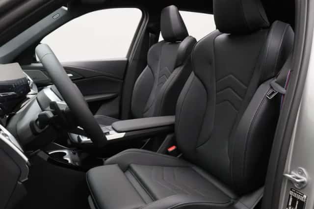 BMW iX1 (2026) thumbnail 4