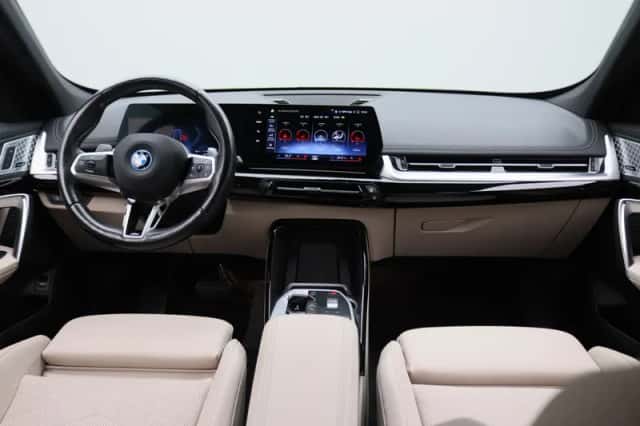 BMW X1 (2023) thumbnail 3